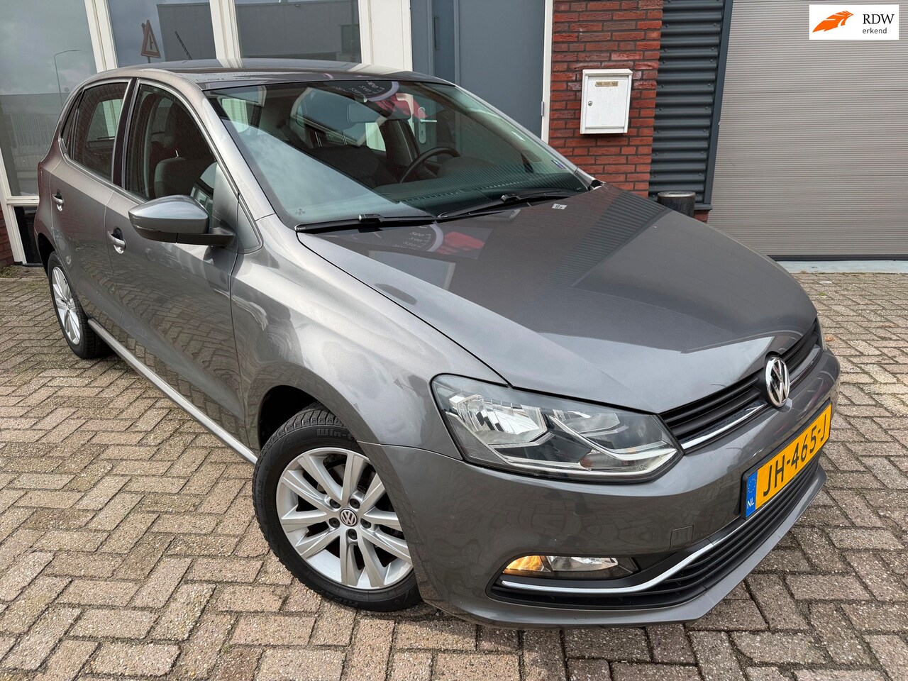 Volkswagen Polo - 1.2 TSI Comfortline / Airco / Cruise / LM / 5DRS - AutoWereld.nl