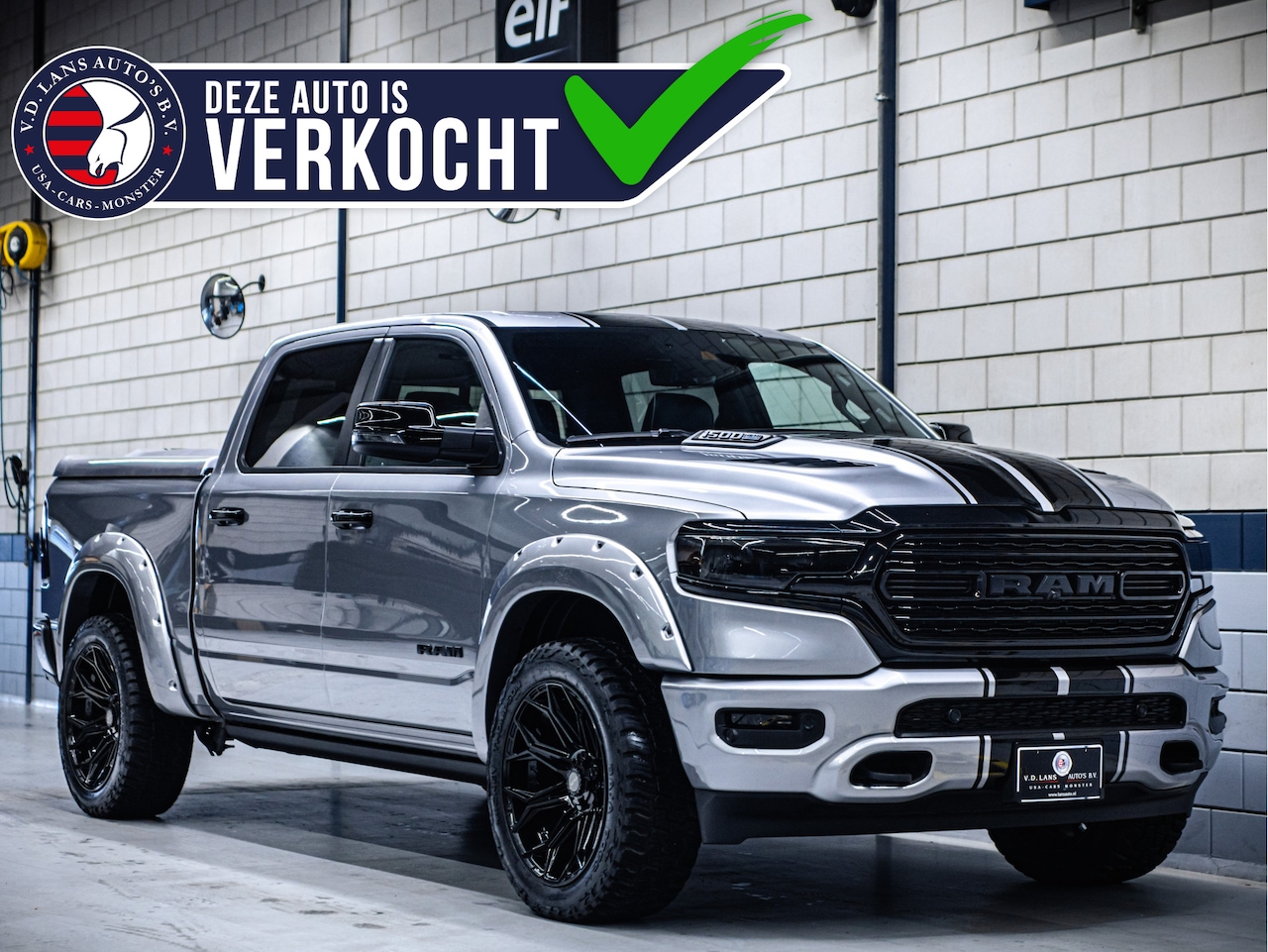 Dodge Ram 1500 - Limited Night Edition | Luchtvering | Head-Up Display | Custom built - AutoWereld.nl