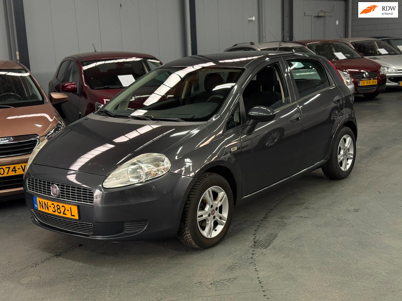 Fiat Grande Punto - 1.2 Active Nieuwe APK NAP - AutoWereld.nl