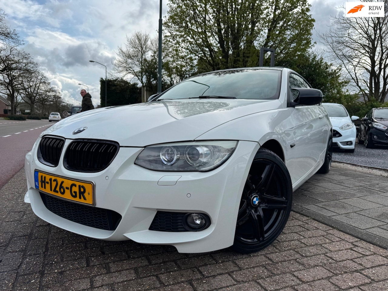 BMW 3-serie Coupé - 320i Coupé Clima M-Pack Cruise Pdc 18” - AutoWereld.nl