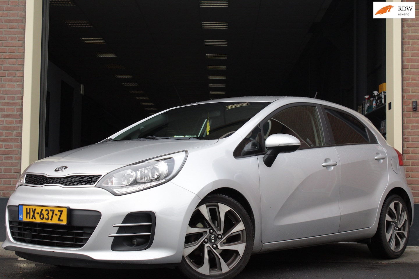 Kia Rio - 1.2 2016|Navi|Cruise|Stoel&Stuurverw.|Camera|PDC| - AutoWereld.nl