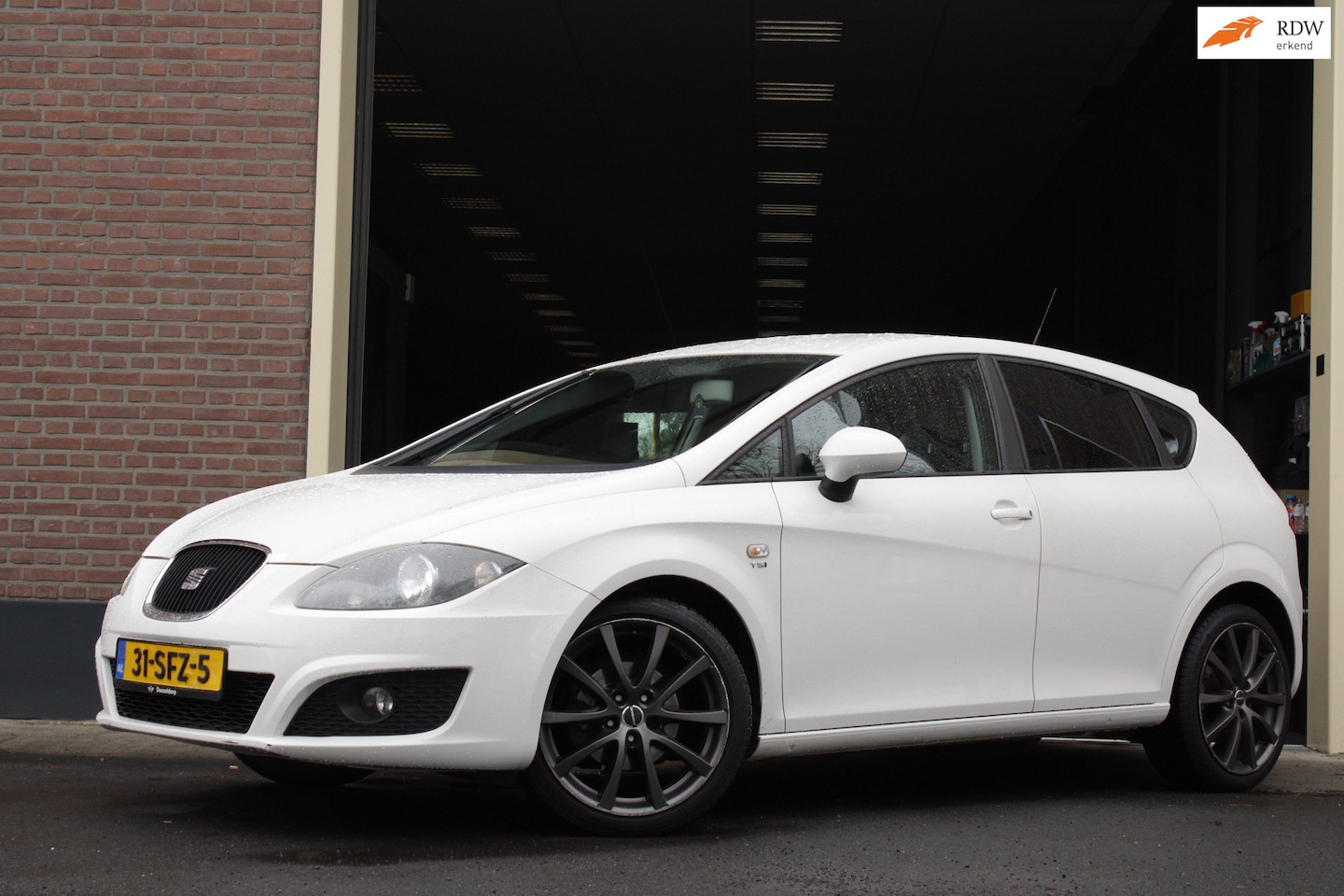 SEAT Leon - 1.2 TSI |CarPlay|Camera|Cruise|Airco|NieuweApk| - AutoWereld.nl