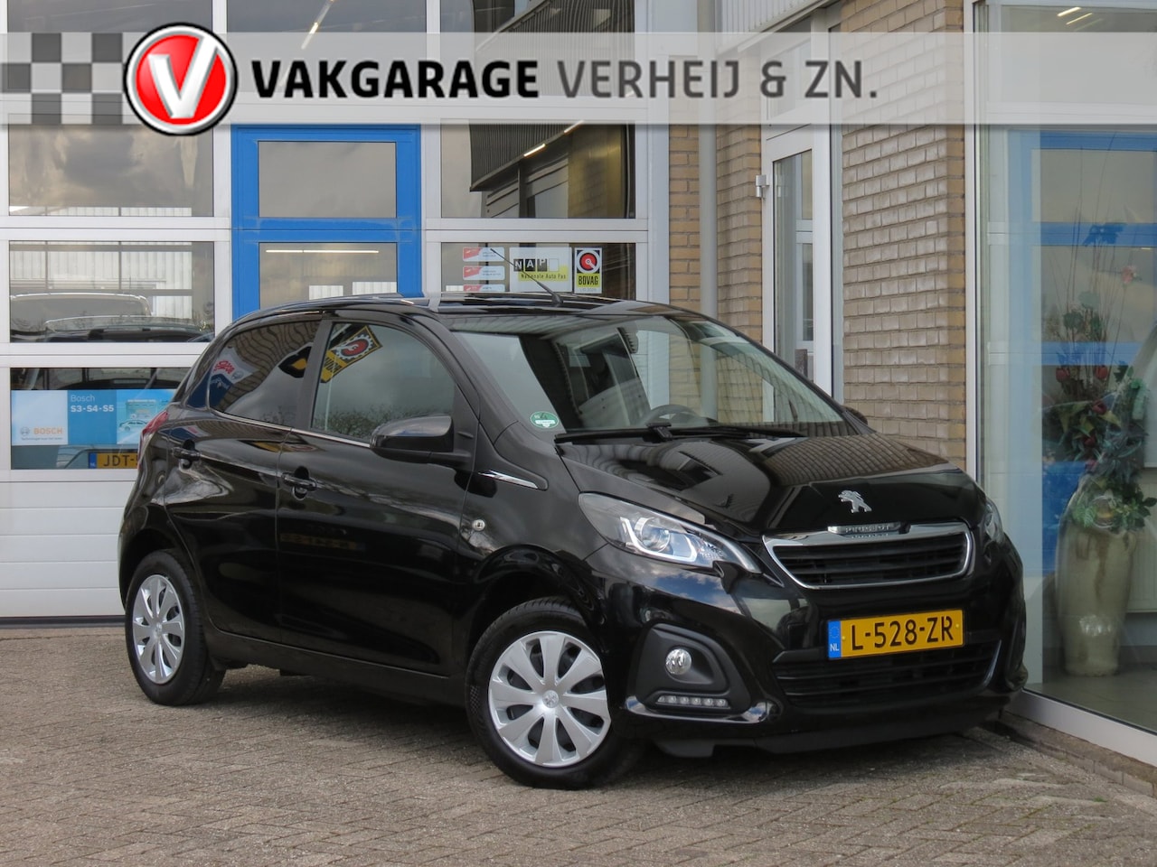 Peugeot 108 - 1.0 e-VTi Active Airco|Bluetooth|Elec. Ramen|Leder stuur|Getint glas. - AutoWereld.nl