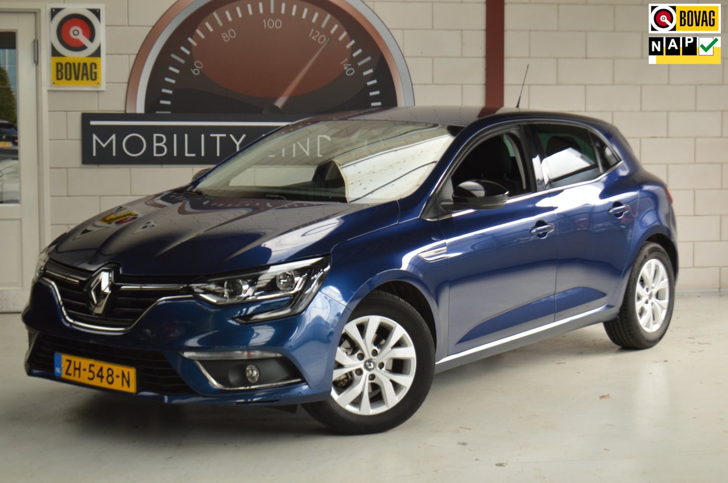 Renault Mégane - 1.3 TCe Limited 1.3 TCe Limited, NL-auto, NAP, APK, GARANTIE - AutoWereld.nl