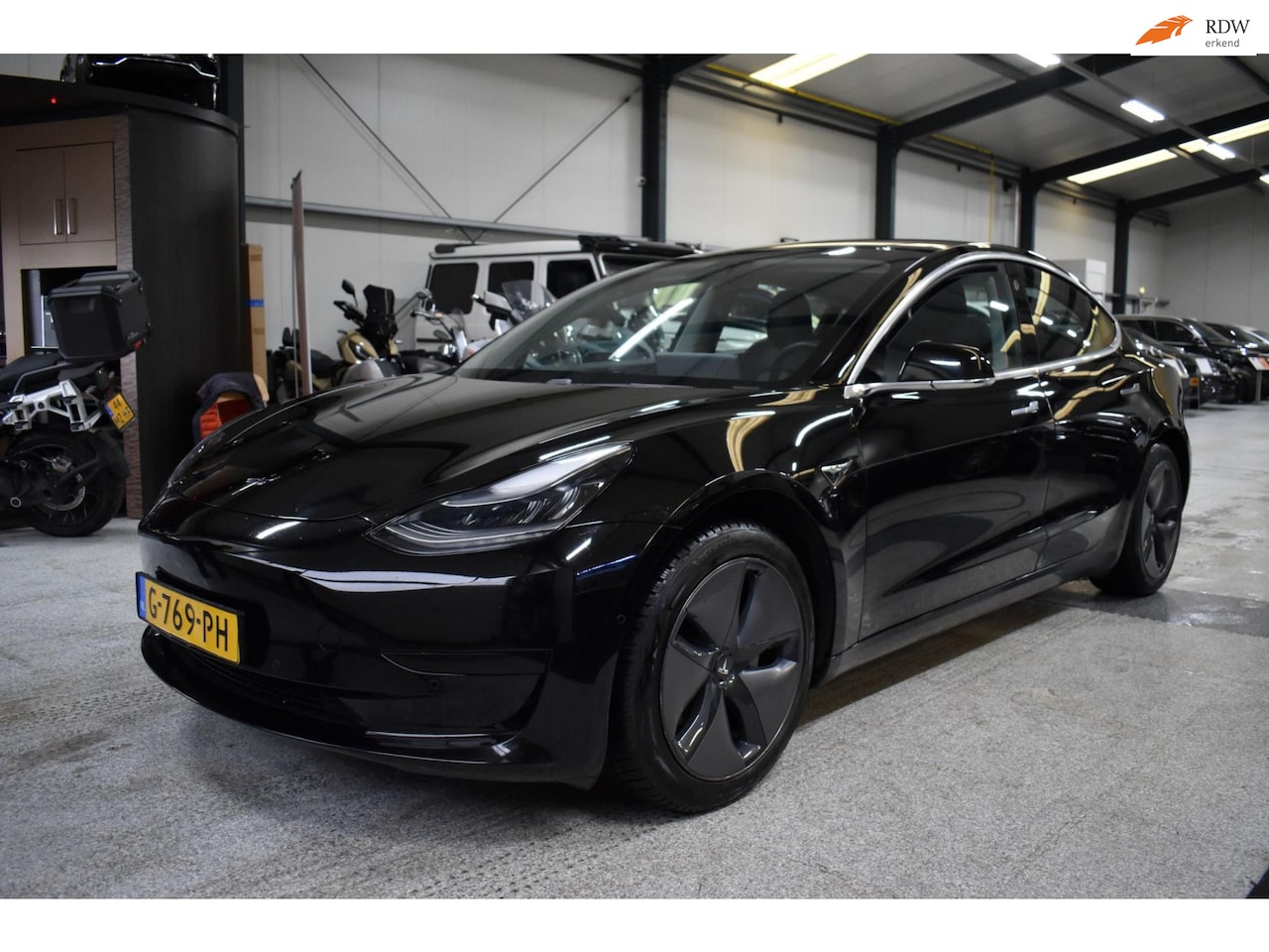 Tesla Model 3 - Standard RWD Plus 60 kWh / Leder / AutoPilot 3 / Self Driving / APK / - AutoWereld.nl