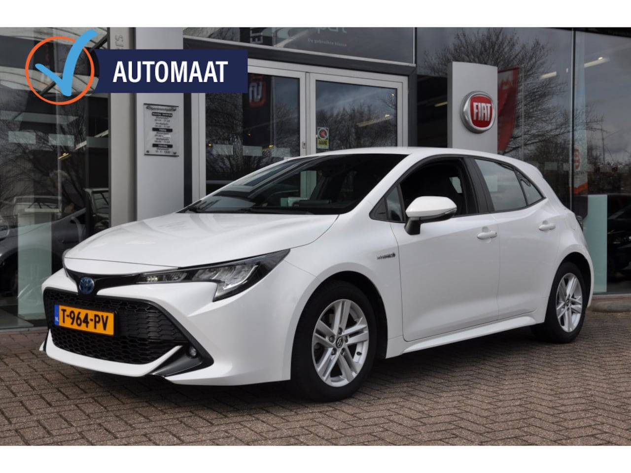 Toyota Corolla - 1.8 Hybrid Active Camera Apple/Android - AutoWereld.nl