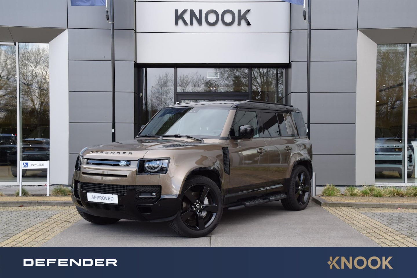 Land Rover Defender 110 - P300e 110 X-Dynamic HSE - AutoWereld.nl