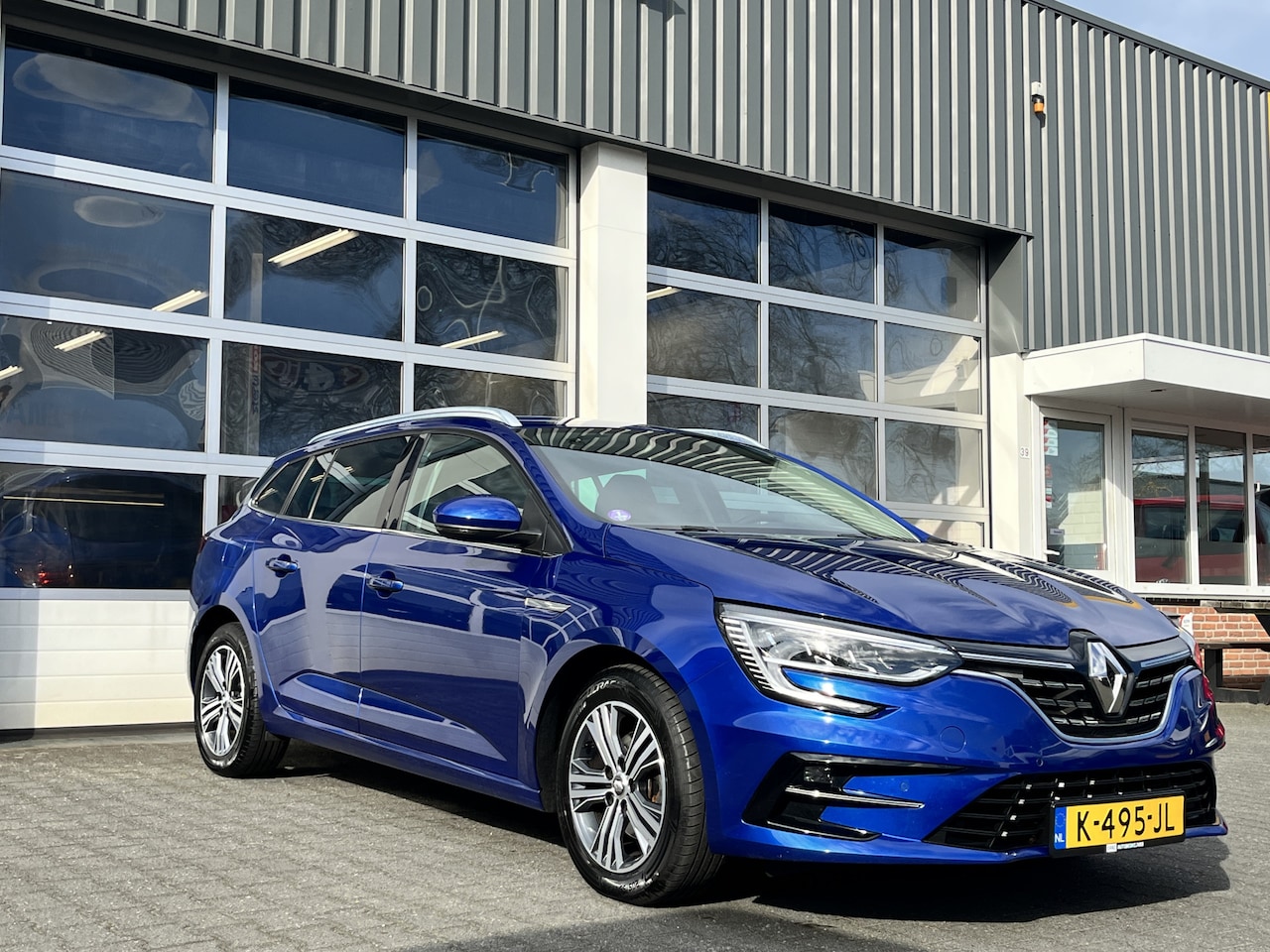 Renault Mégane Estate - 1.3 TCe Intens Airco Trekhaak 1700kg trekgewicht Cruise control Head up display Parkeersen - AutoWereld.nl