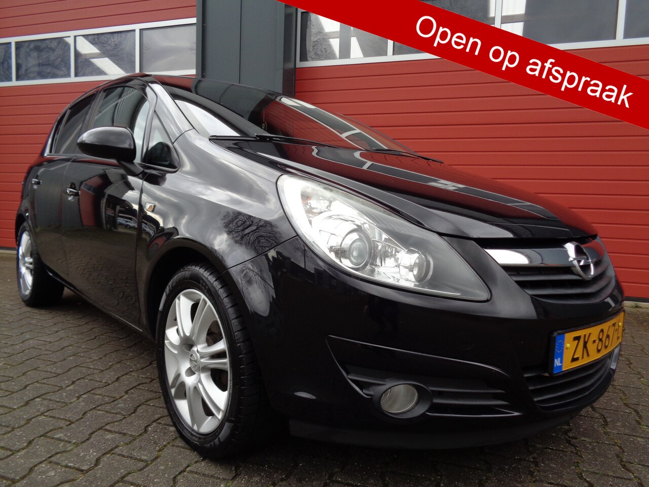 Opel Corsa - 1.4-16V '111' Edition 1.4-16V '111' Edition,5drs,Clima,Cruise! - AutoWereld.nl
