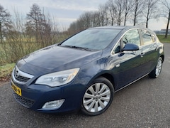 Opel Astra - 1.4 Turbo Cosmo