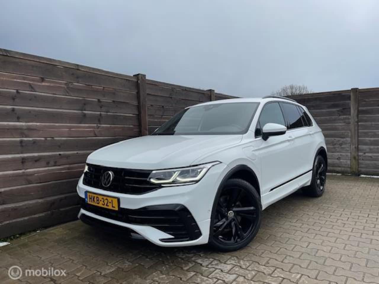 Volkswagen Tiguan - 1.4 TSI eHybrid R-Line Business+ Trekhaak - AutoWereld.nl