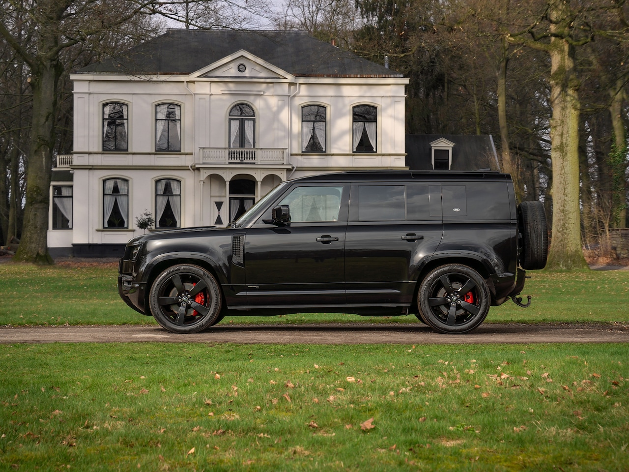 Land Rover Defender 110 - 3.0 P400 110 X-Dynamic HSE | Meridian | Pano-dak | Luchtvering | Head-up - AutoWereld.nl