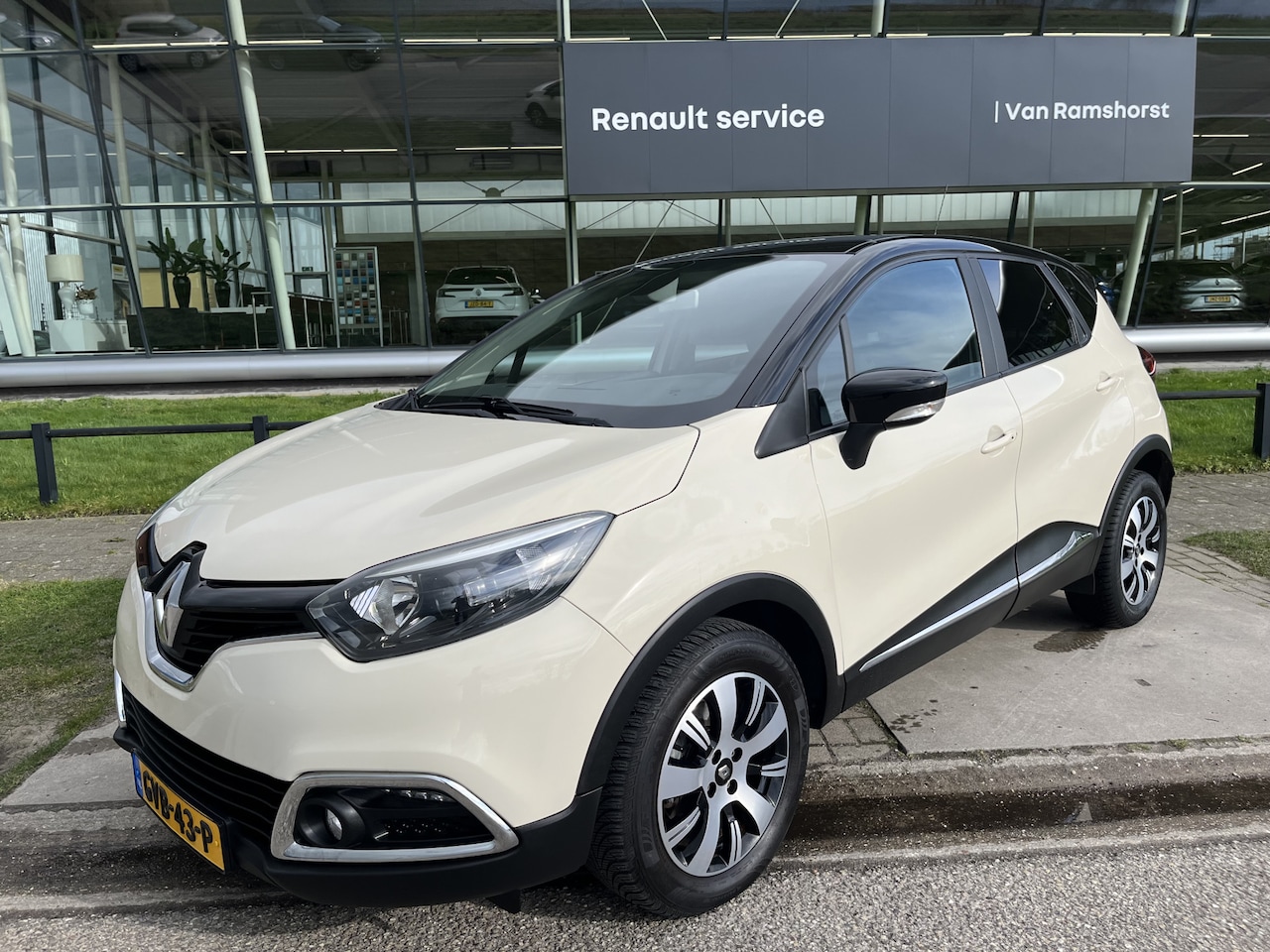 Renault Captur - 1.2 TCe Expression / Automaat / Stoelverw. / Keyless / Climate / PDC.Achter / LMV / - AutoWereld.nl