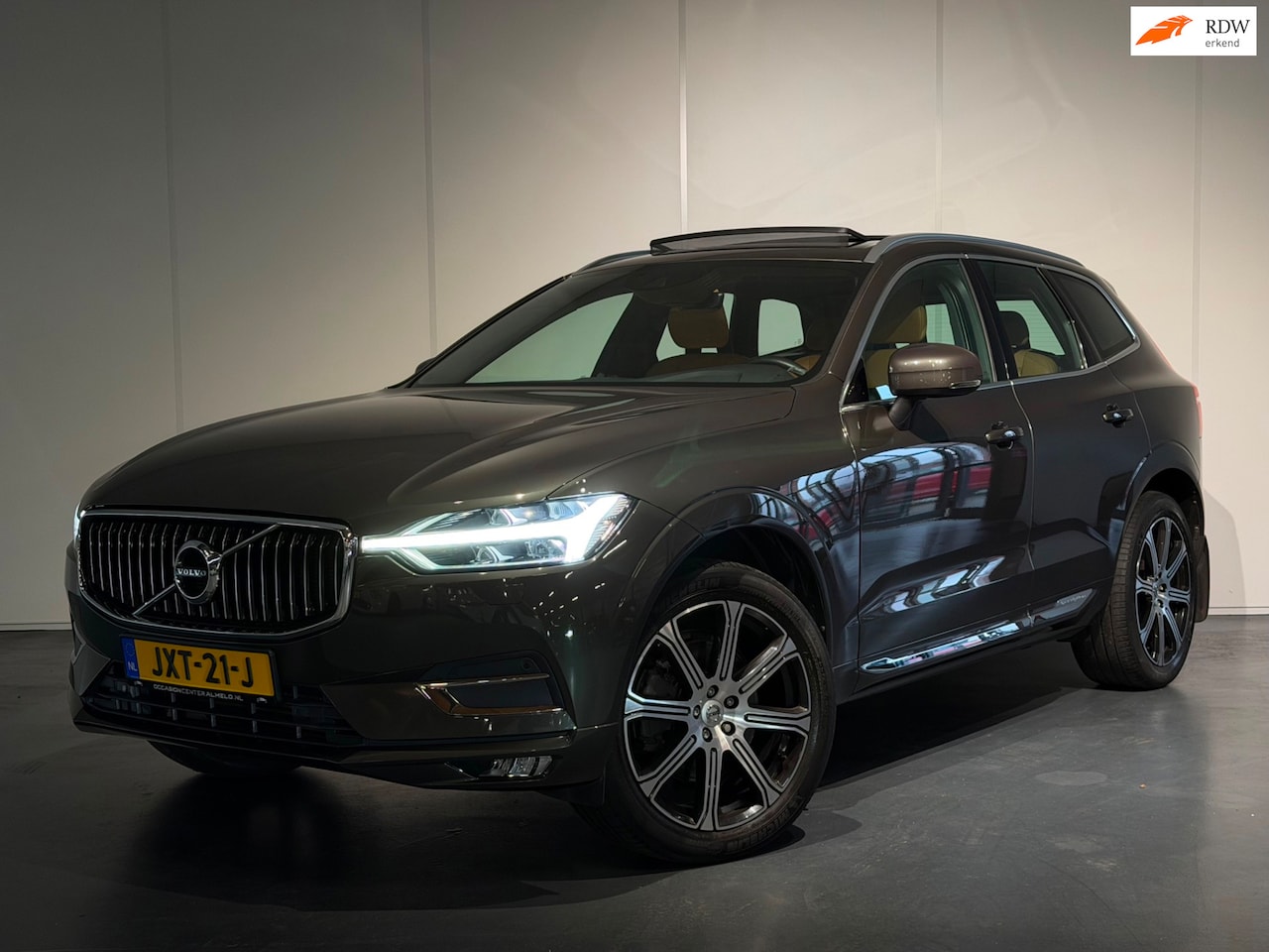 Volvo XC60 - 2.0 T5 Inscription AUT /Virtual/PANO/Clima/ACC/Leer/PDC/LED/Memory/LMV - AutoWereld.nl