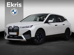 BMW iX - xDrive40 Business Edition Plus 77 kWh / Sportpakket / Pano Dak / Comfort Access / Stoelver