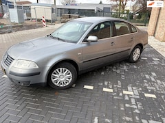 Volkswagen Passat - 2.0 Comfortline