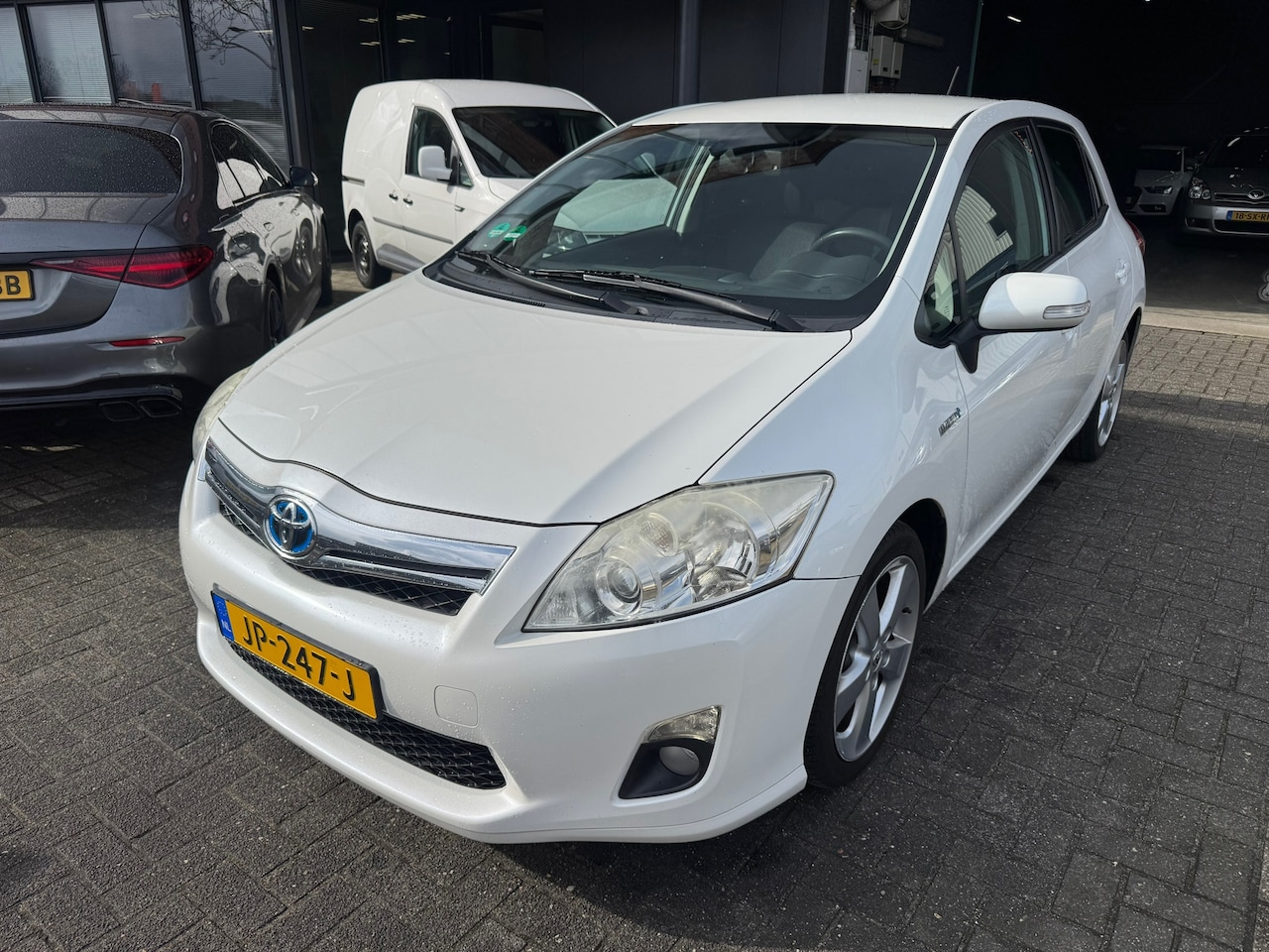Toyota Auris - 1.8 Full Hybrid Dynamic CAMERA CRUISE DEALER ONDERHOUDEN - AutoWereld.nl