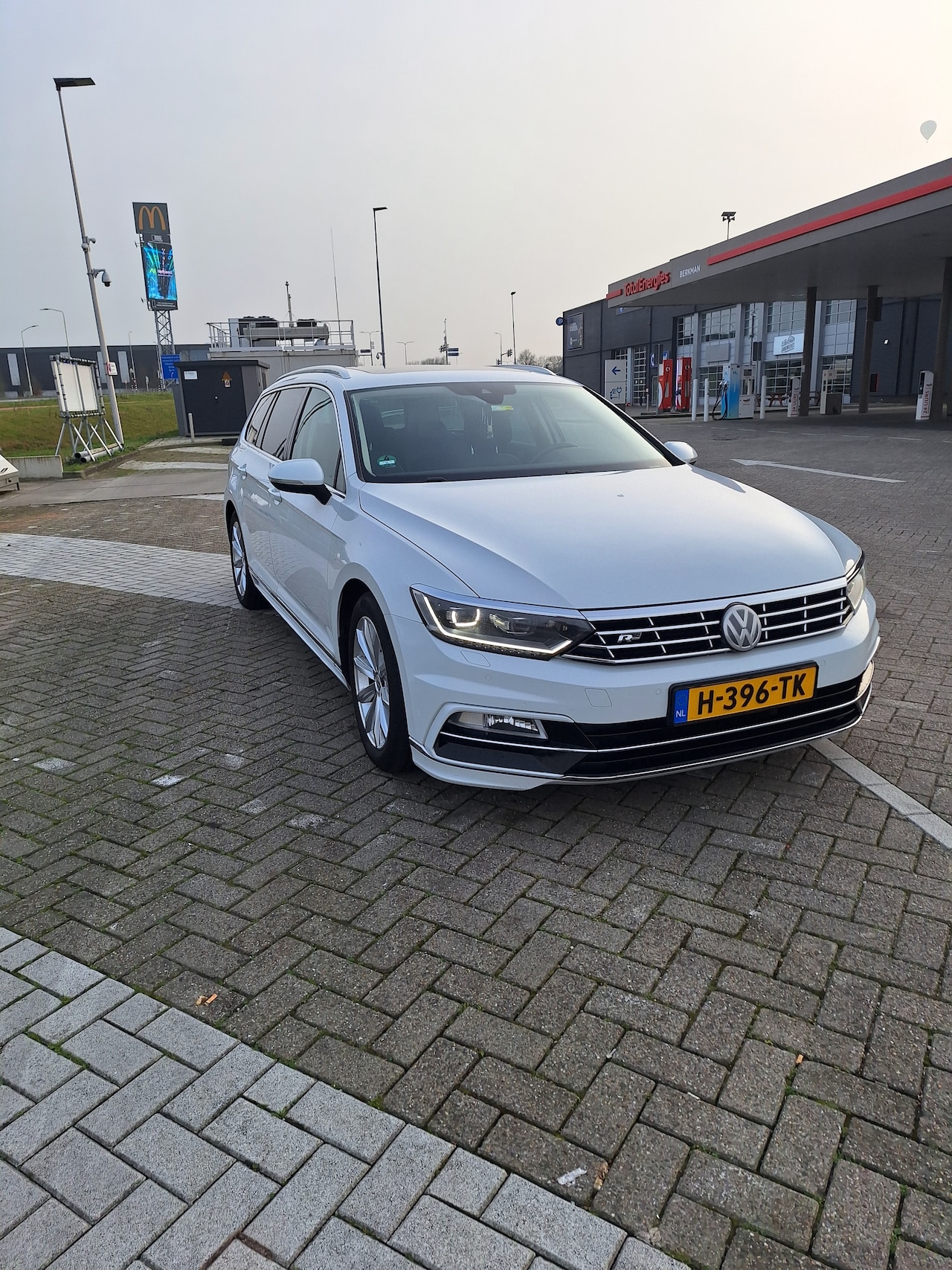 Volkswagen Passat Variant - 2.0 TDI Business Edition R - AutoWereld.nl
