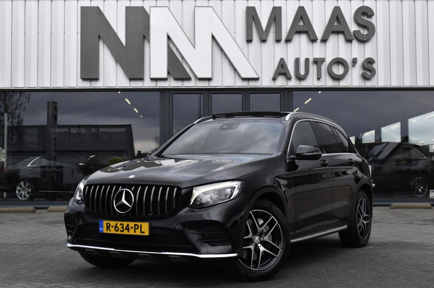 Mercedes-Benz GLC-klasse - 250 4MATIC AMG-line Pano - Trekhaak - 360 - AutoWereld.nl
