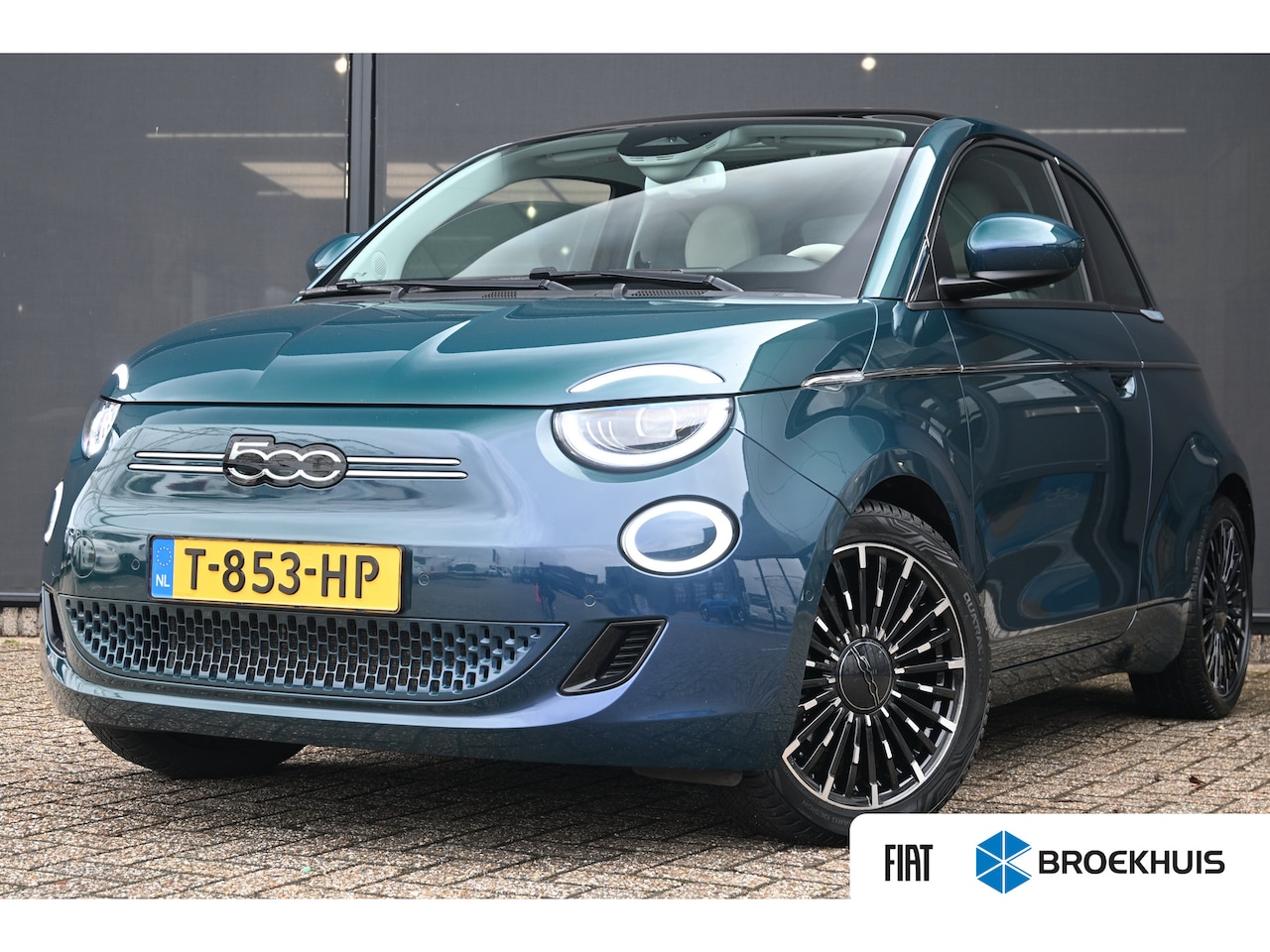 Fiat 500e - La Prima by Bocelli 42 kWh 3 Fase | Panoramadak | Vol-Leder | Stoelverwarming | Adaptive C - AutoWereld.nl