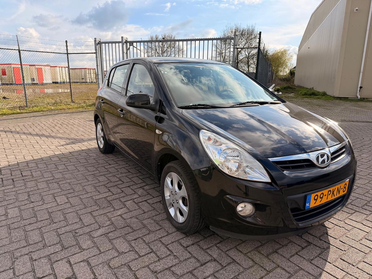 Hyundai i20 - 1.4i Dynamic XL (2011) 101PK | Airco | PDC | LM Velgen | 5-Deurs | 2e Eigenaar | Zuinig | - AutoWereld.nl