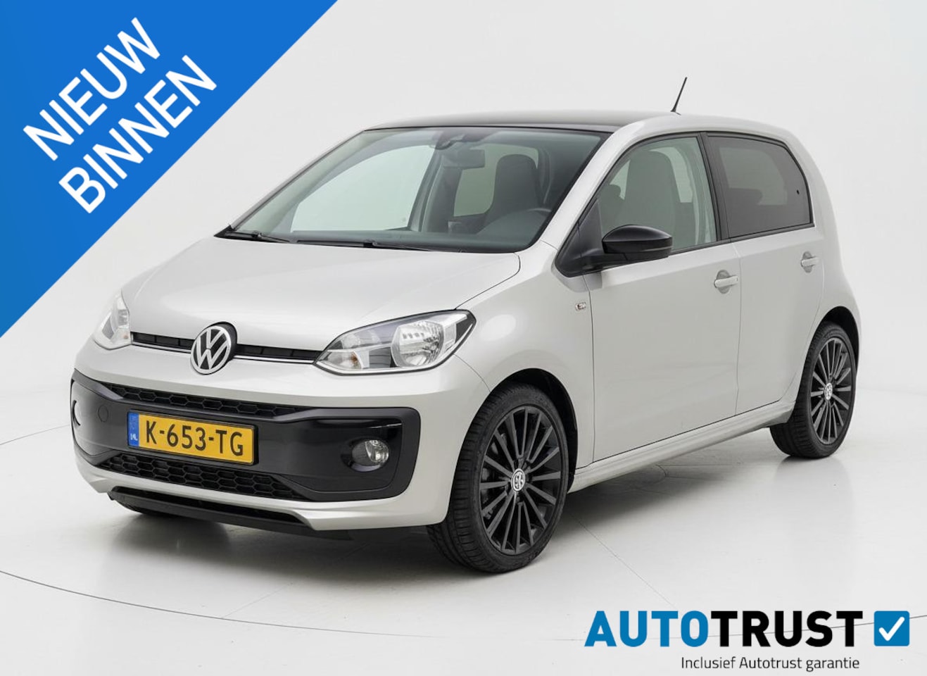 Volkswagen Up! - 1.0 R-Line CAMERA 17 INCH PDC CRUISE - AutoWereld.nl