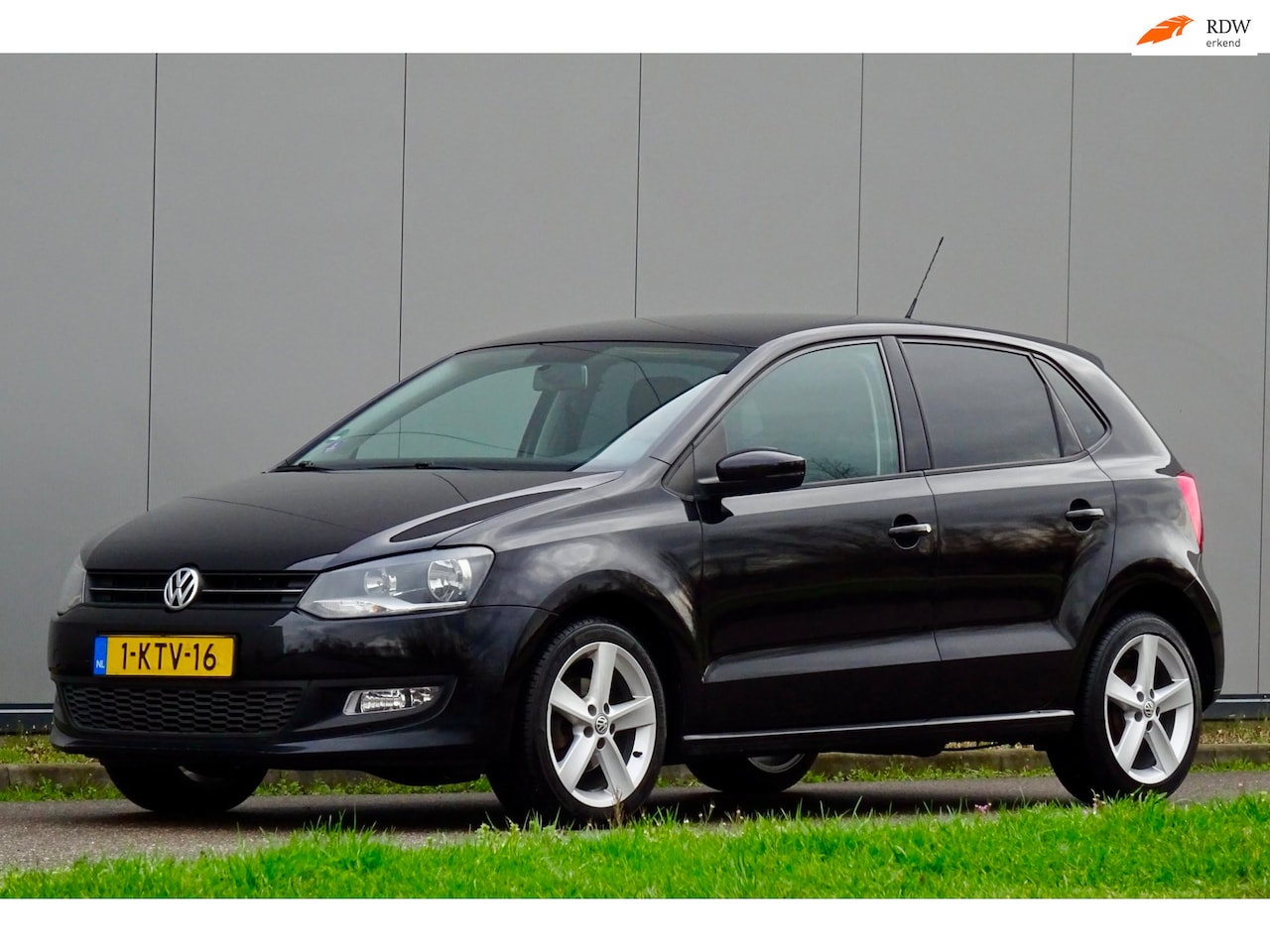 Volkswagen Polo - 1.4 16V Highline /// SPORT /// 5-Drs / APK / - AutoWereld.nl