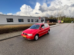 Volkswagen Polo - 1.4 AUTOMAAT / APK 13-03-2027