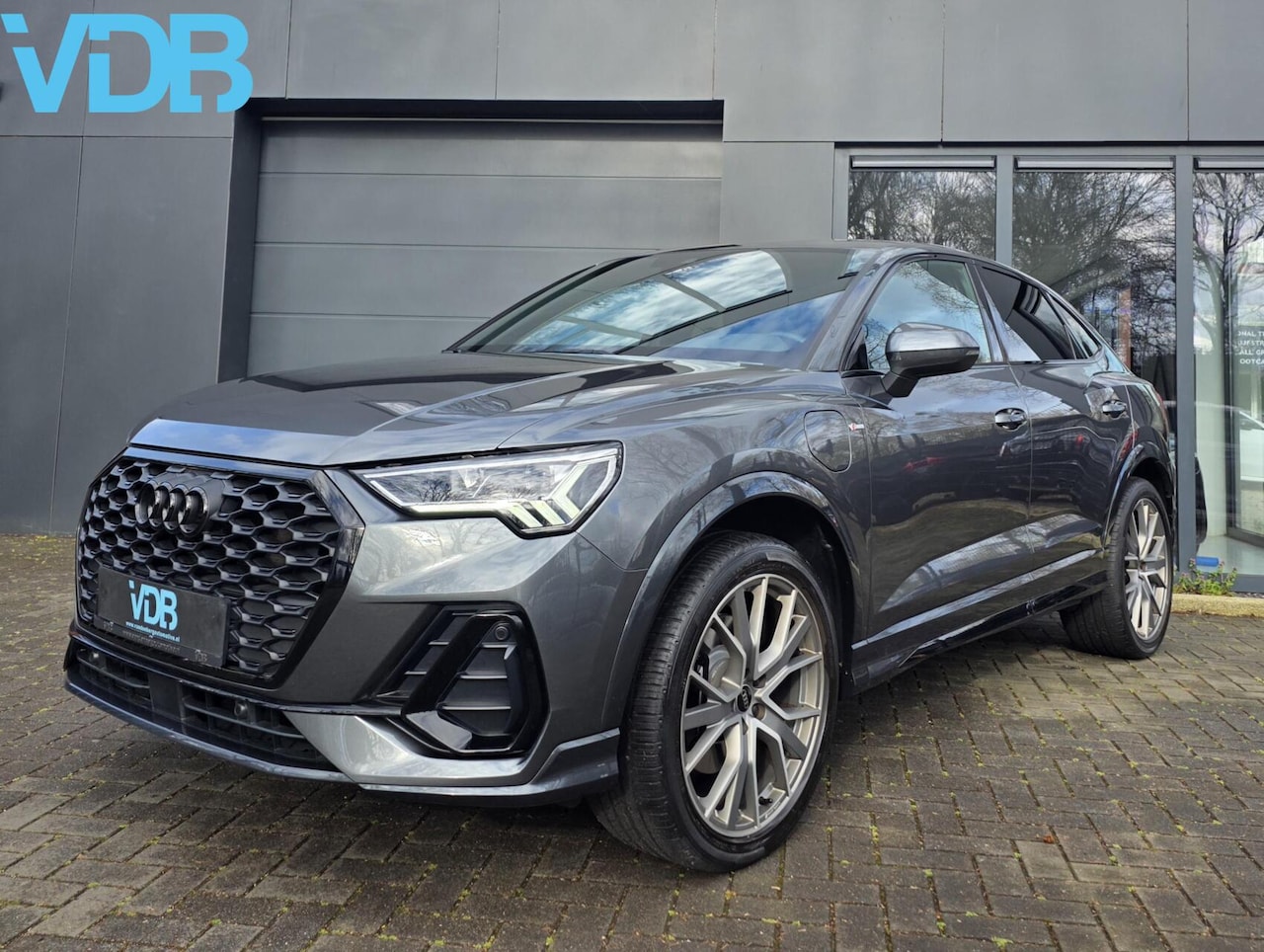 Audi Q3 Sportback - 45 TFSI E 245PK S-LINE MEMORY SFEER BOMVOL - AutoWereld.nl