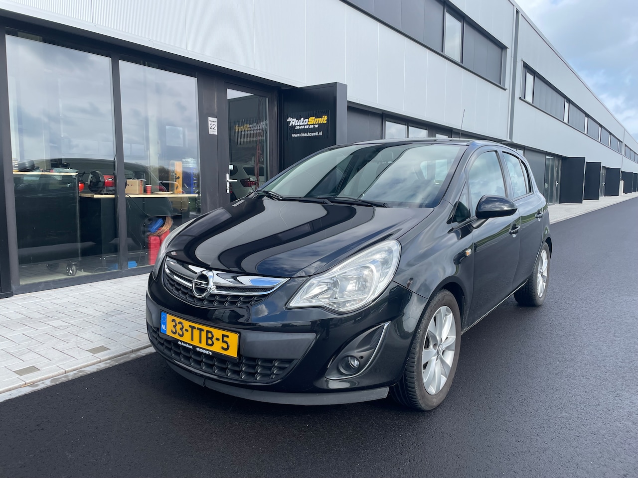 Opel Corsa - 1.4-16V Cosmo - AutoWereld.nl