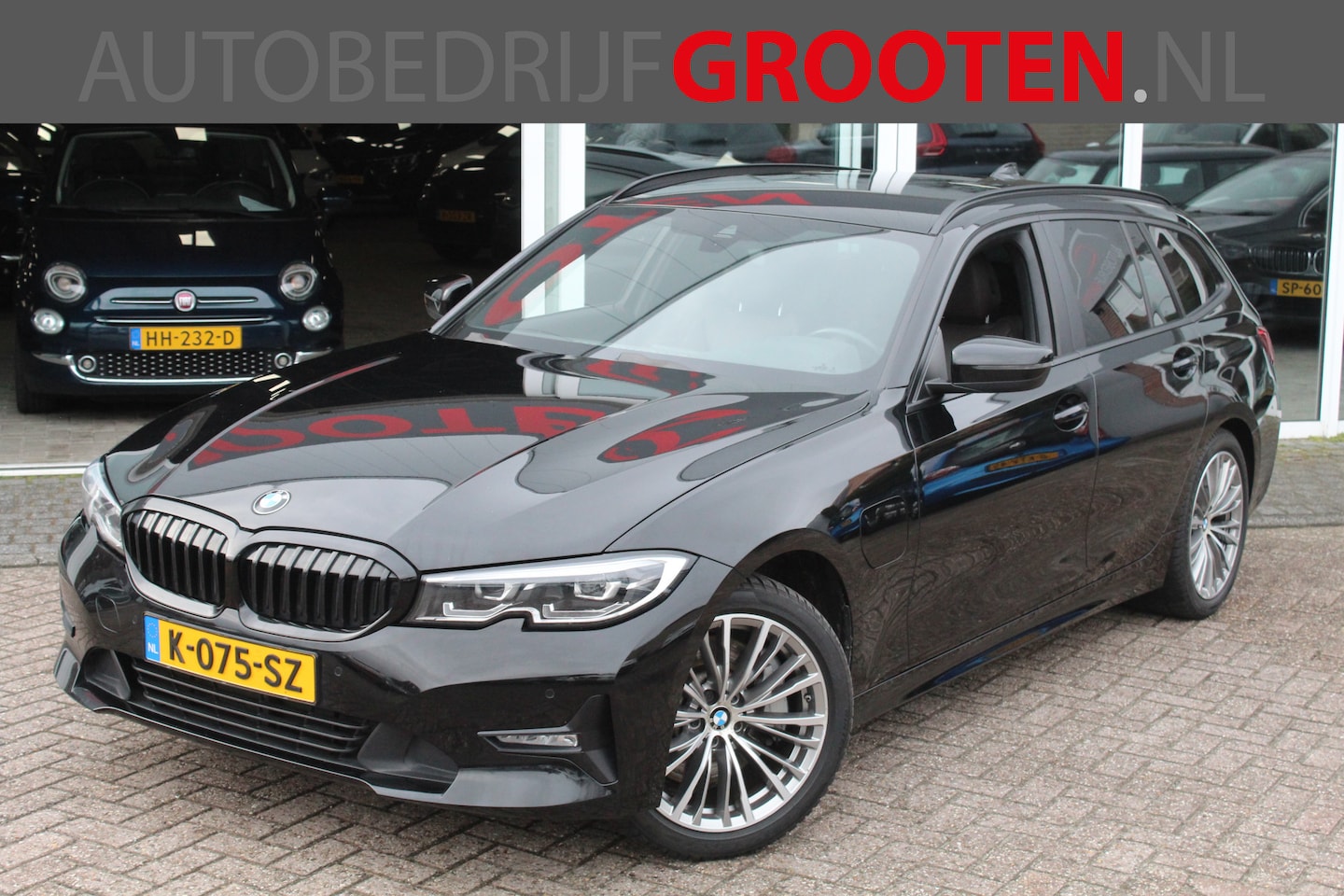 BMW 3-serie Touring - 330e LEER,SPORTSTOELEN,TREKHAAK - AutoWereld.nl