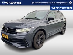 Volkswagen Tiguan - 1.5 TSI R-Line Business+ / Panoramadak / Black Style / 19" LMV / Carplay / Camera / Stuur