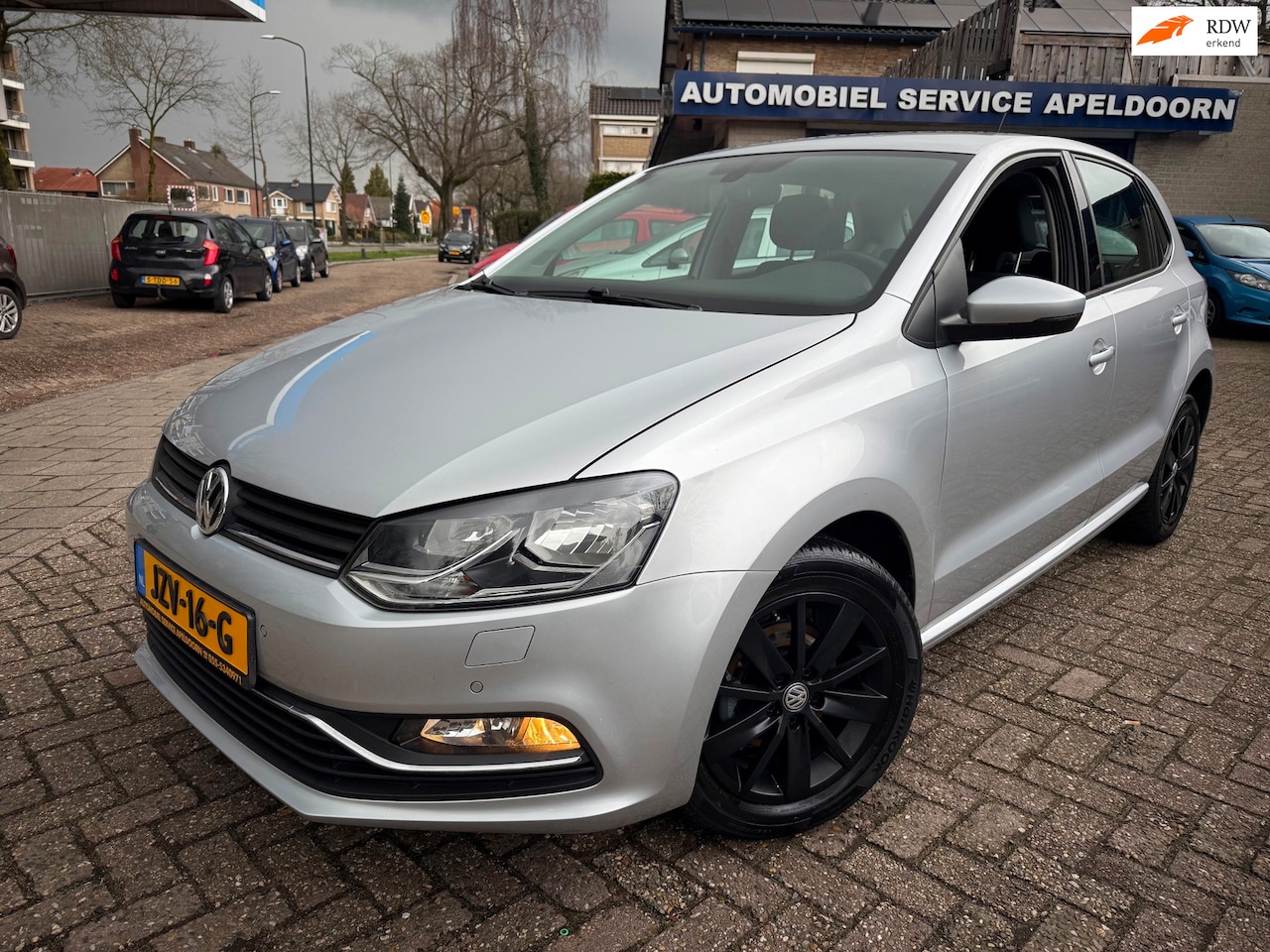 Volkswagen Polo - 1.0 Comfortline *STOELVERW.*AIRCO*5DRS*PDC*ELEKTR. RAMEN*STUURBEKR.* - AutoWereld.nl