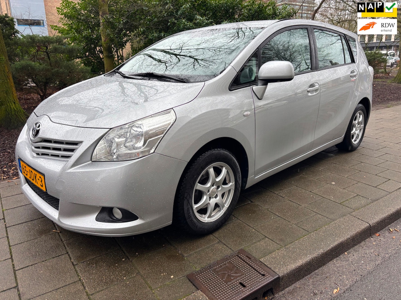 Toyota Verso - 1.8 VVT-i Aspiration 1.8 VVT-i Aspiration - AutoWereld.nl