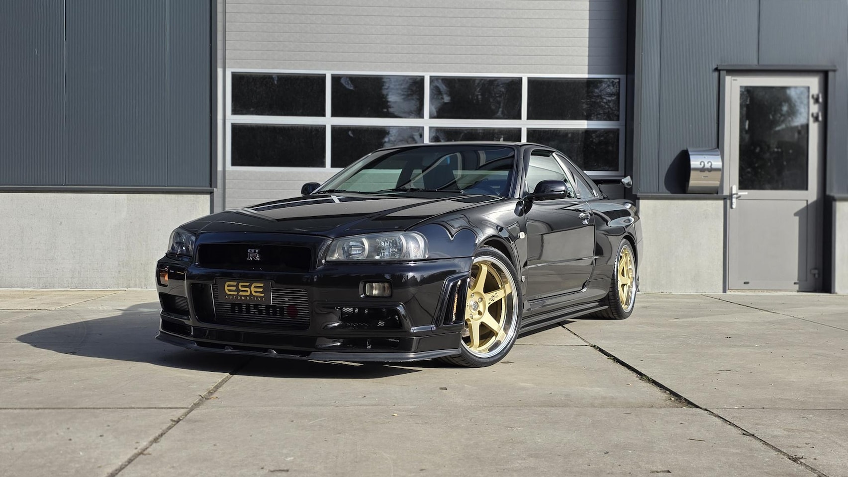 Nissan GT-R - Skyline R34 GTR V-spec LHD (UK-Spec) 1 of 80 - AutoWereld.nl