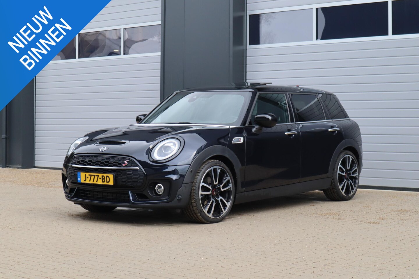 MINI Clubman - Cooper S JCW pack| Pano | Head Up Display | 19'' | Bomvol! - AutoWereld.nl