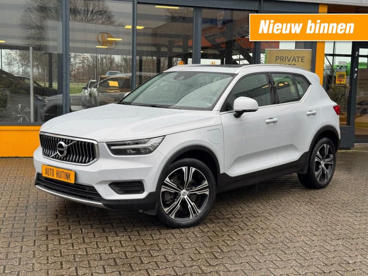 Volvo XC40 - 1.5 T4 Recharge Inscription - Pan dak - Leder - camera - navi - AutoWereld.nl