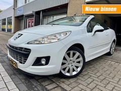Peugeot 207 - CC 1.6 VTi Noir en Blanc LEER CLIMA 2de EIG. NETTE AUTO RIJDT GOED NAP APK