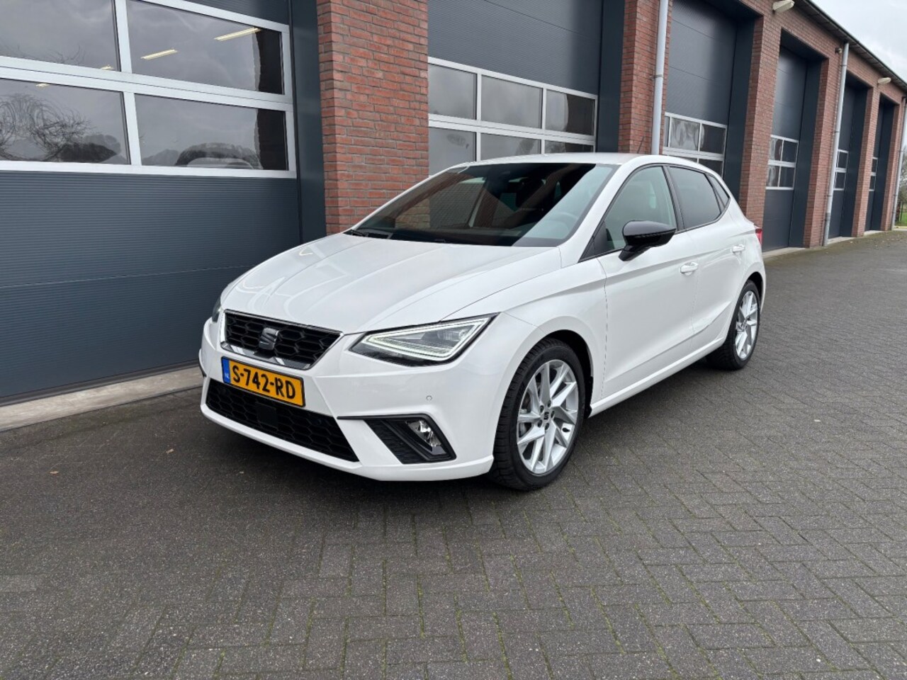 SEAT Ibiza - 1.0 ECOTSI FR BNSCON - AutoWereld.nl