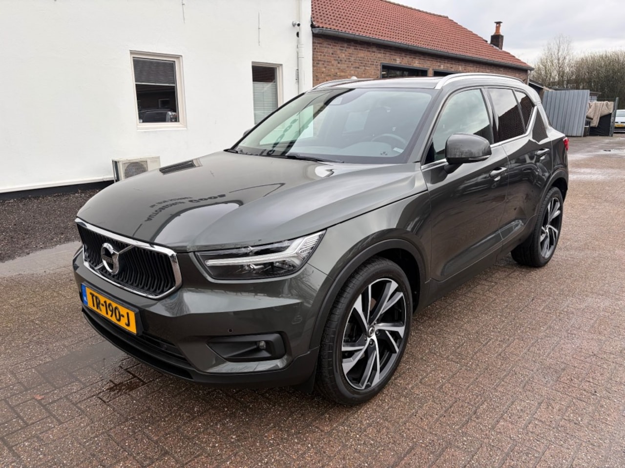 Volvo XC40 - 2.0 T4 Inscription Leder Panodak - AutoWereld.nl