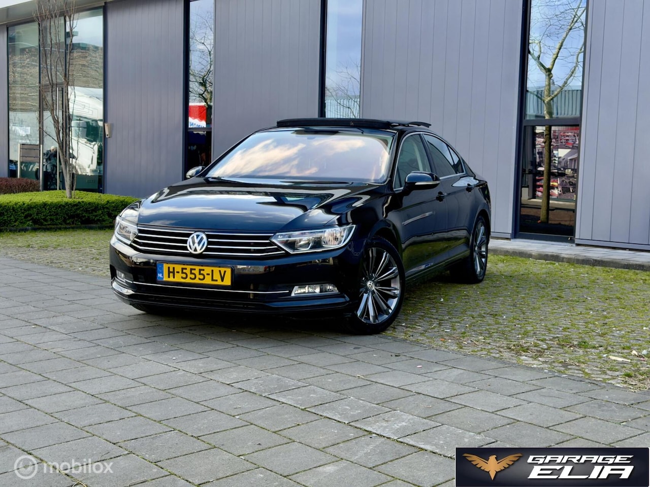 Volkswagen Passat - 1.8 TSI Highline DSG | Full Options | PANO - AutoWereld.nl