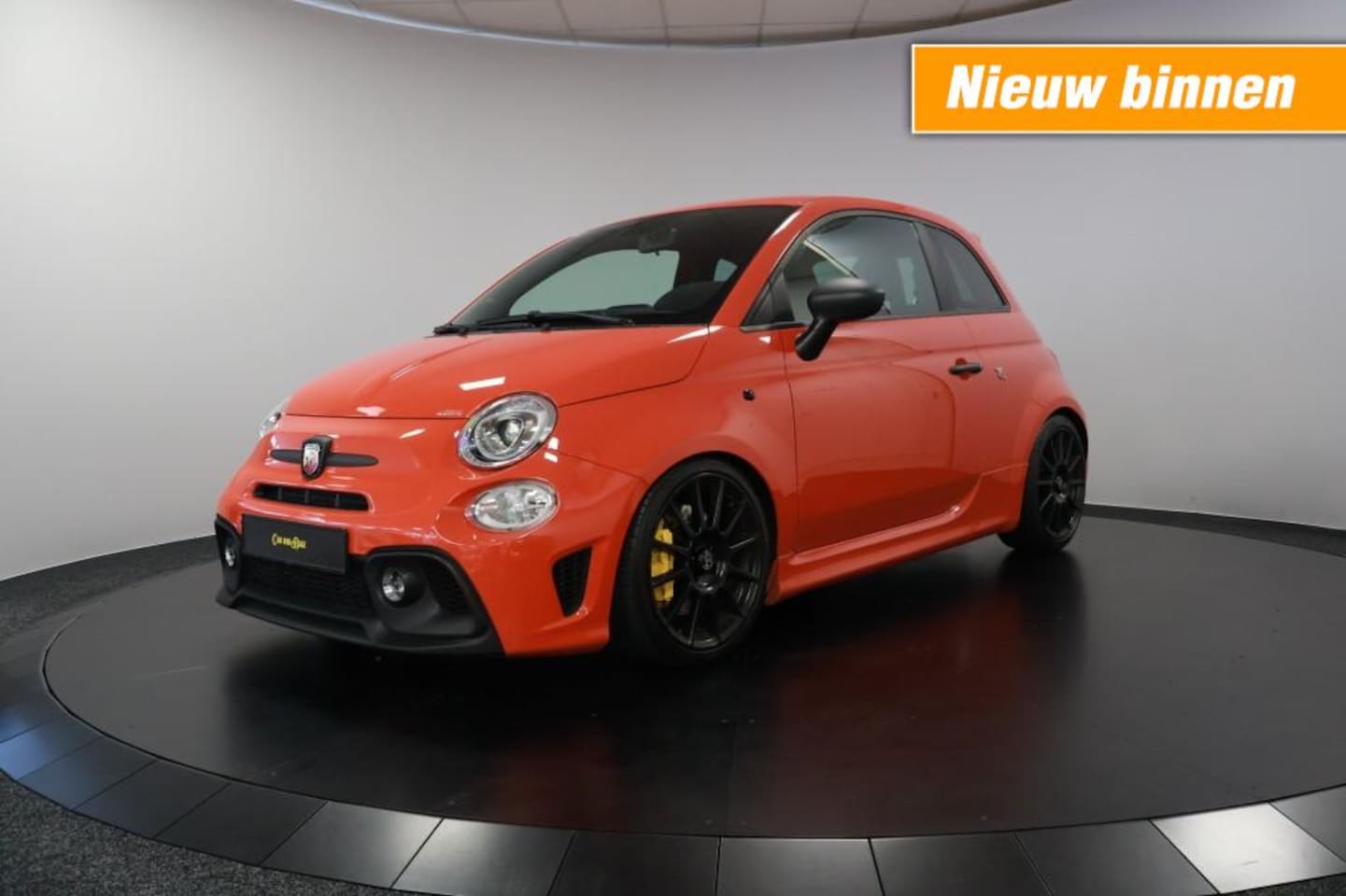 Abarth 695 - 695 Competizione 180pk  Carbon schaalstoelen - AutoWereld.nl