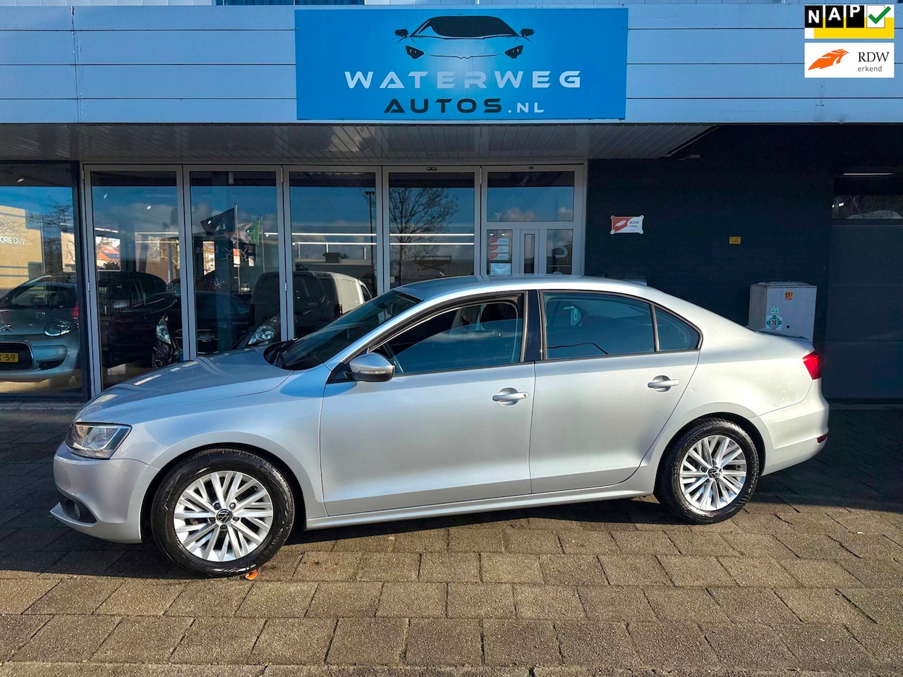Volkswagen Jetta - 1.2 TSI Comfortline CRUISE|NAVI|AIRCO|TREKHAAK - AutoWereld.nl