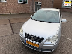 Volkswagen Polo - 1.4-16V Optive