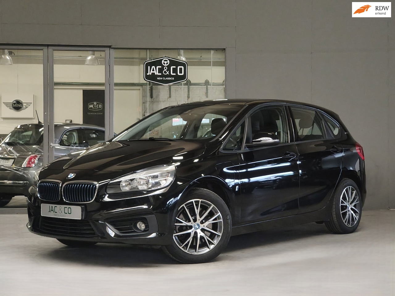 BMW 2-serie Active Tourer - 225xe Executive Plug-in hybrid - AutoWereld.nl