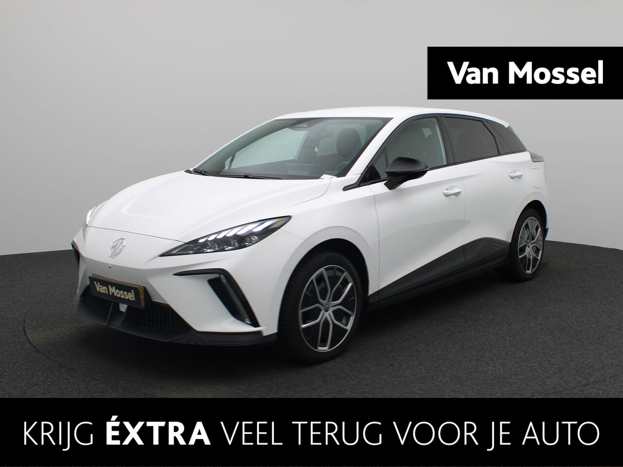 MG MG4 - 64 kWh Luxury | Navigtie | Achteruitrijcamera | Cruise Control | Airco | - AutoWereld.nl