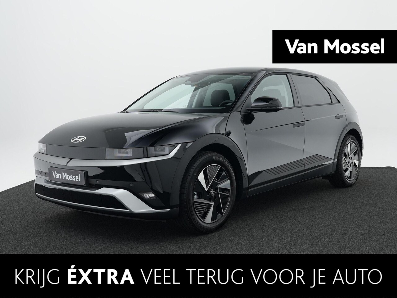 Hyundai IONIQ 5 - Long Range Pure Edition 84 kWh | Stoelverwarming | Climate Control | Achteruitrijcamera | - AutoWereld.nl