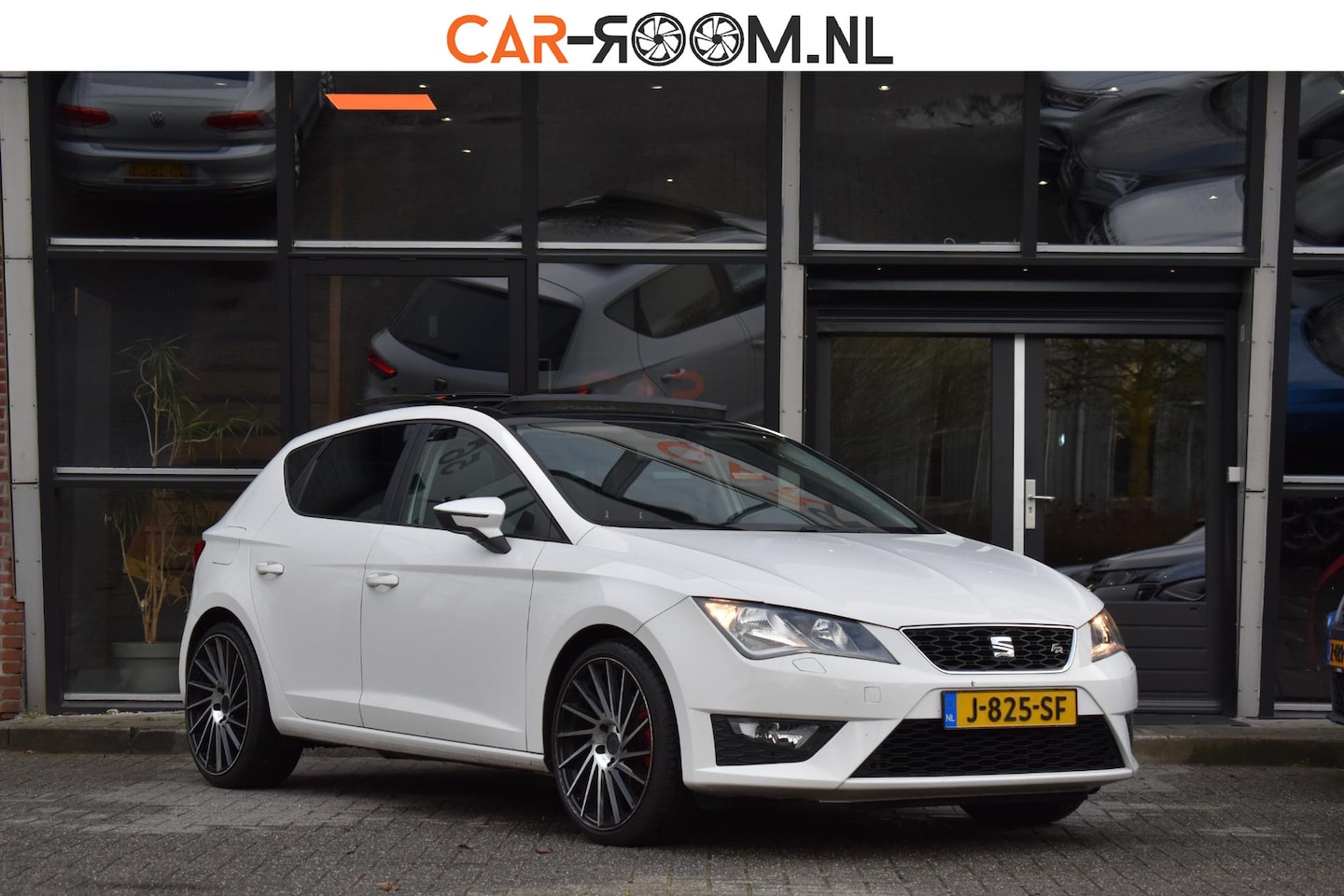SEAT Leon - 1.4 TSI FR Business Pano Sfeer Nw Distributie 12m Garantie - AutoWereld.nl