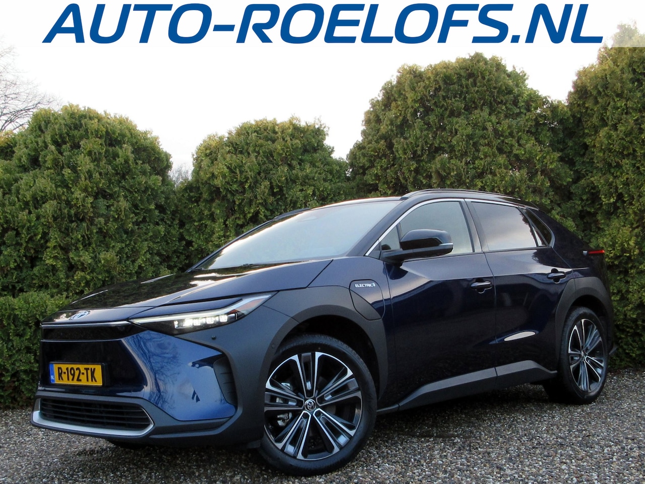 Toyota bZ4X - Launch Edition Premium 71 kWh *Panoramadak*Trekhaak* - AutoWereld.nl