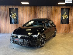 Volkswagen Golf - 1.5 eTSI R-Line / 360 Camera / Pano / H/K / Stoel/Stuur verwarming / Carplay